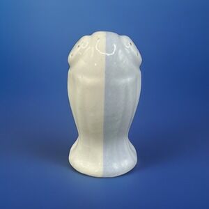 Vintage Art Deco One Piece Usona Chester WV Artware Pottery Salt & Pepper Shaker